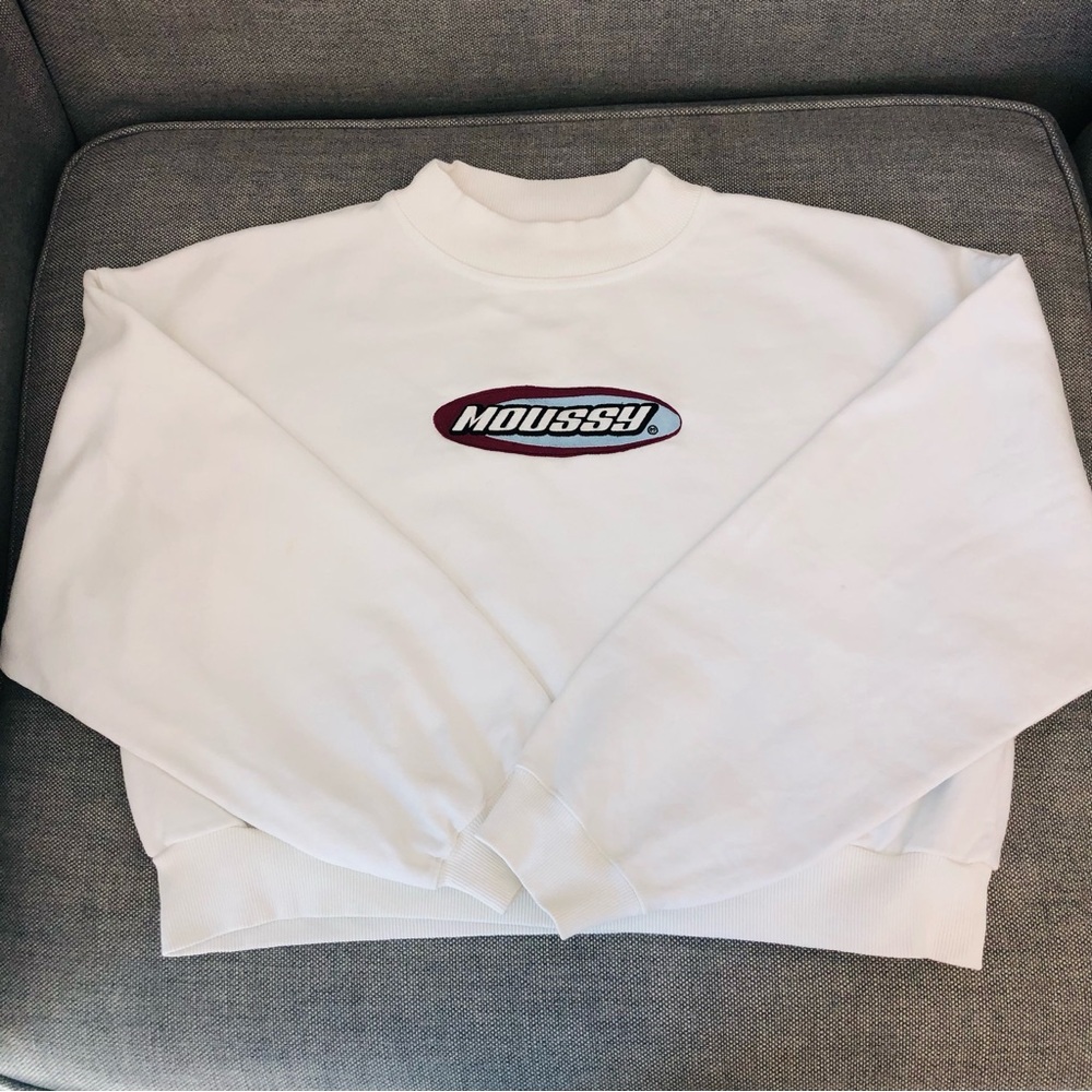 Moussy Embroidered White Mockneck Sweatshirt